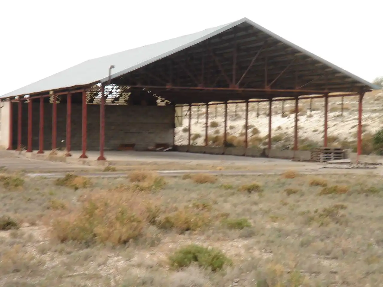 Vista exterior de Nave industrial en venta en Castejón del Puente