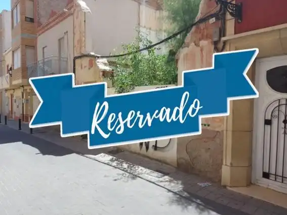 Lands and plots for sale in Calle ROSARIO DEL 8
