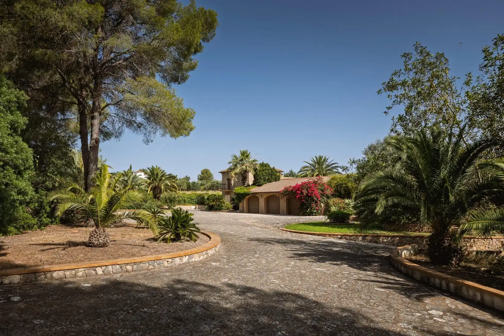 Vista exterior de Casa o xalet en venda en Pedreguer amb Aire condicionat, Calefacció i Jardí privat
