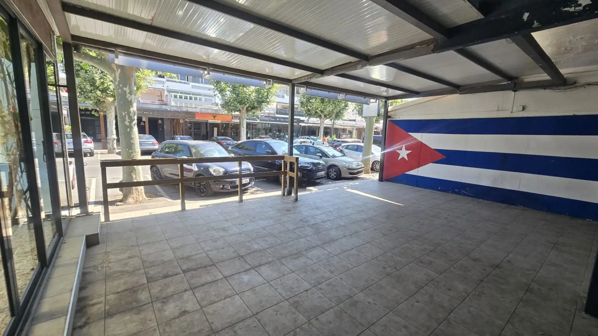Aparcament de Local en venda en Empuriabrava