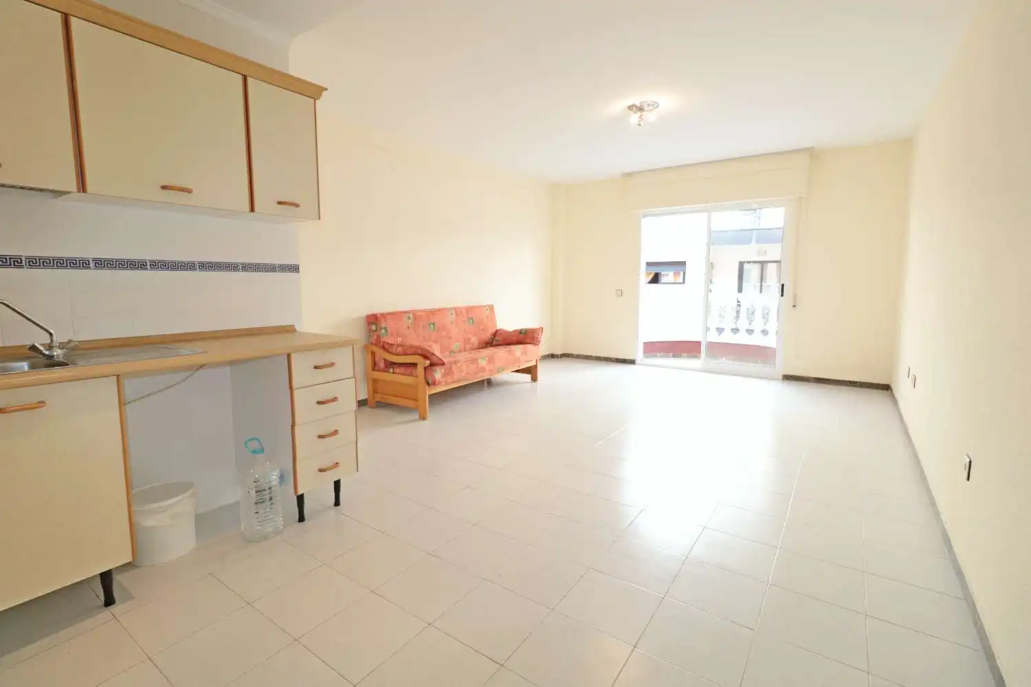 Außenansicht von Wohnung zum Verkauf in Torrevieja mit Terrasse