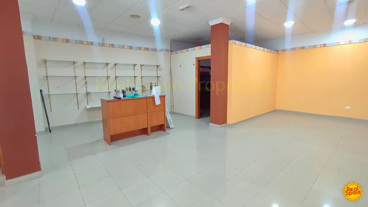 Local comercial en venda a Vélez-Rubio, imagen 2