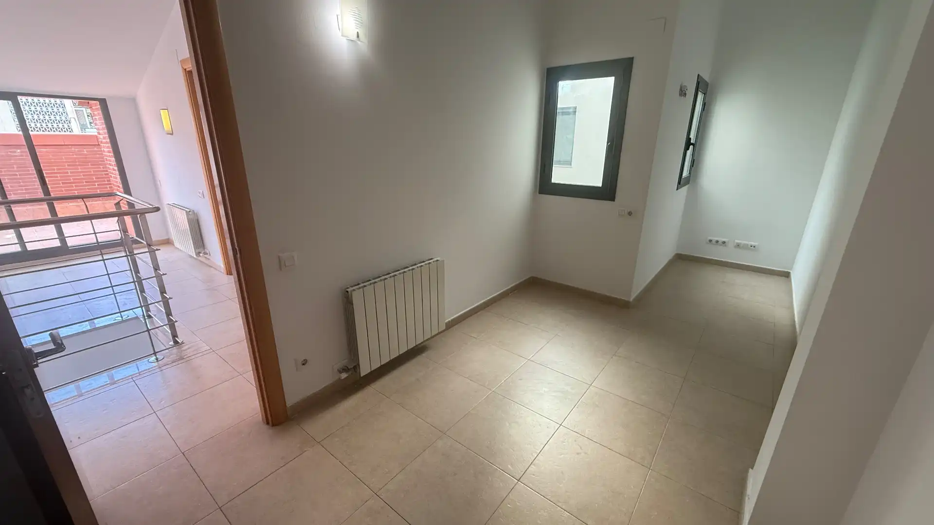 Maisonette zum Verkauf in Vallirana mit Heizung, Parkett und Terrasse