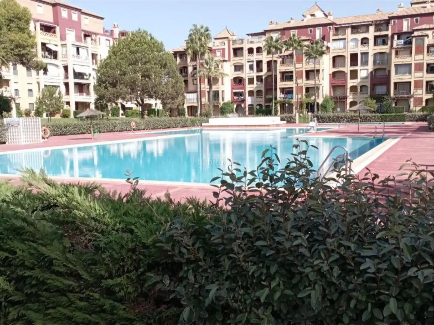 Apartment with lift for sale in Avenida las Codornices 10