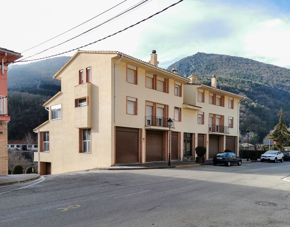 Vista exterior de Casa o chalet en venta en Cercs con Jardín privado