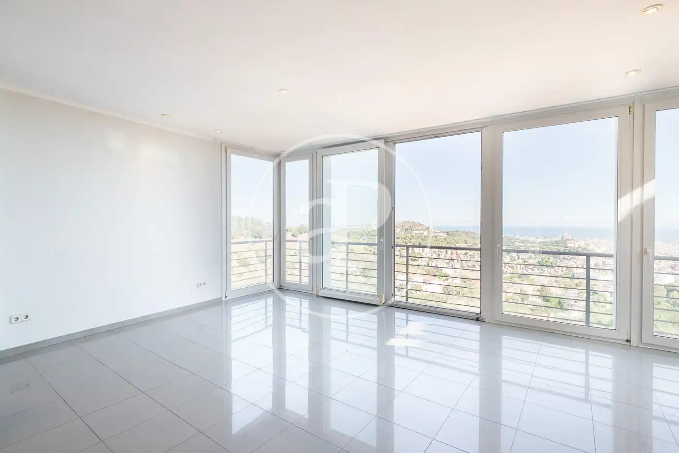 Living room of Houses for sale in Barcelona  with Air Conditioner, Heating and Terrace