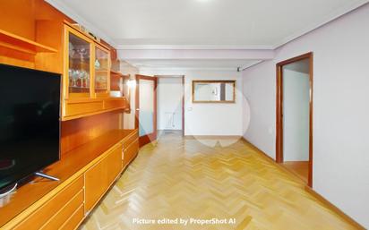 Flat for sale in  Madrid Capital  with Air Conditioner, Heating and Parquet flooring