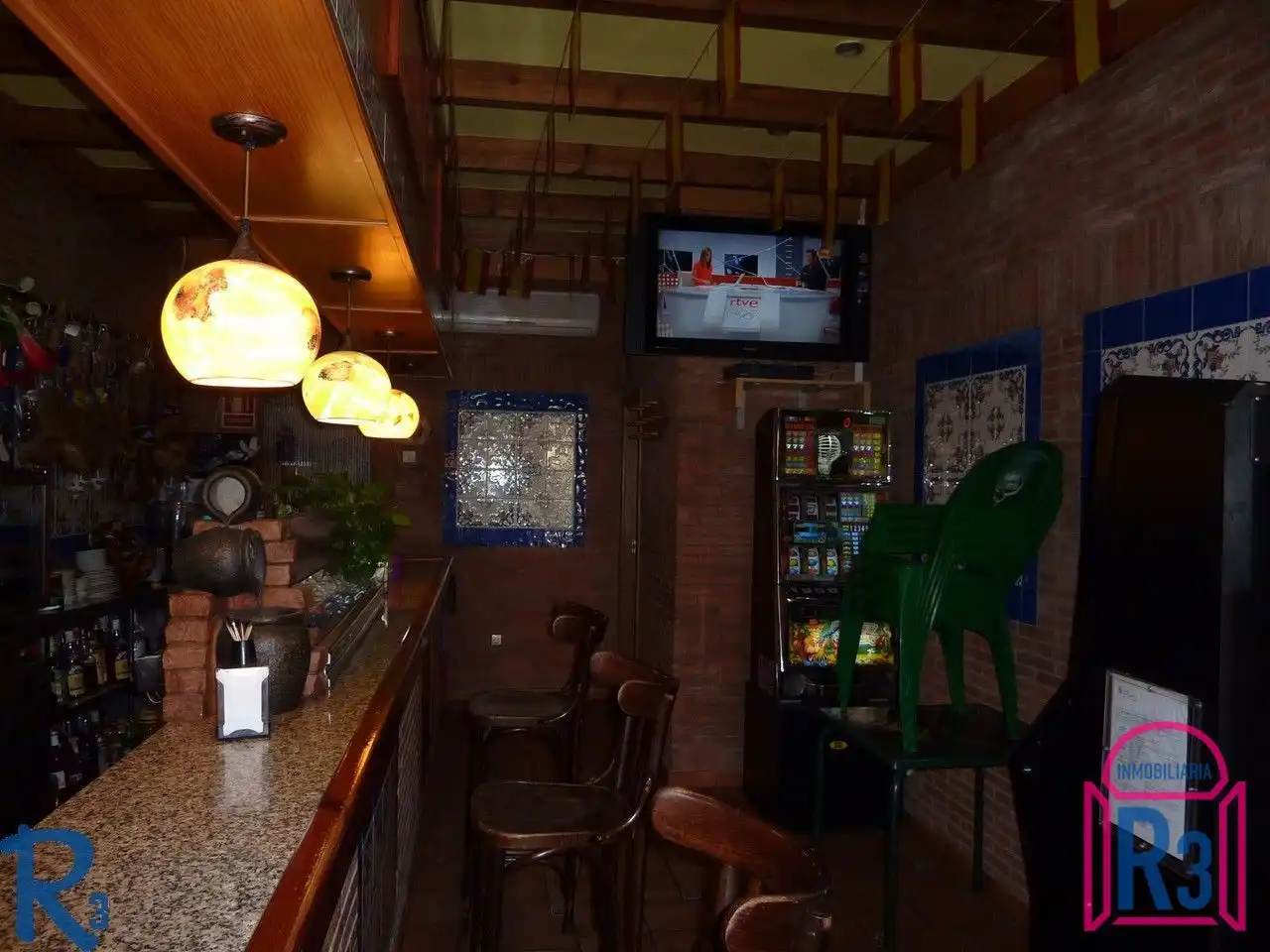 Local comercial en venda a Avenida Mariano Andrés