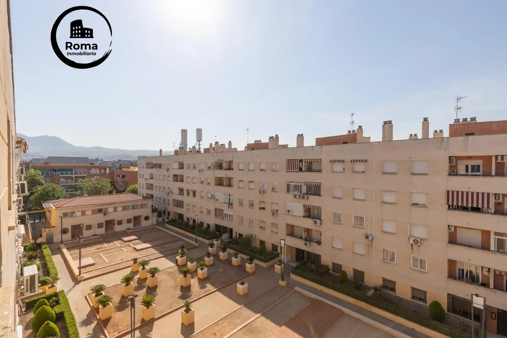 Außenansicht von Wohnung zum Verkauf in Granada mit Heizung und Balkon