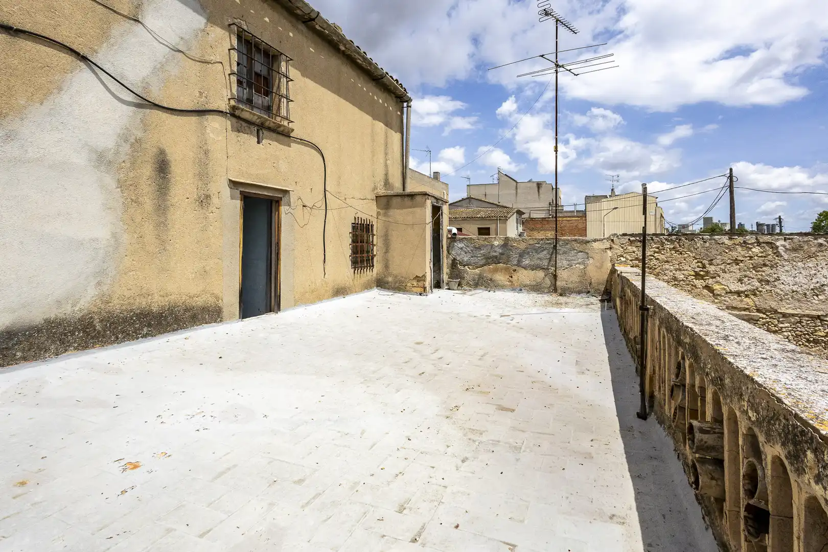 Exterior view of Houses for sale in Santa Margarida I Els Monjos  with Heating, Private garden and Terrace