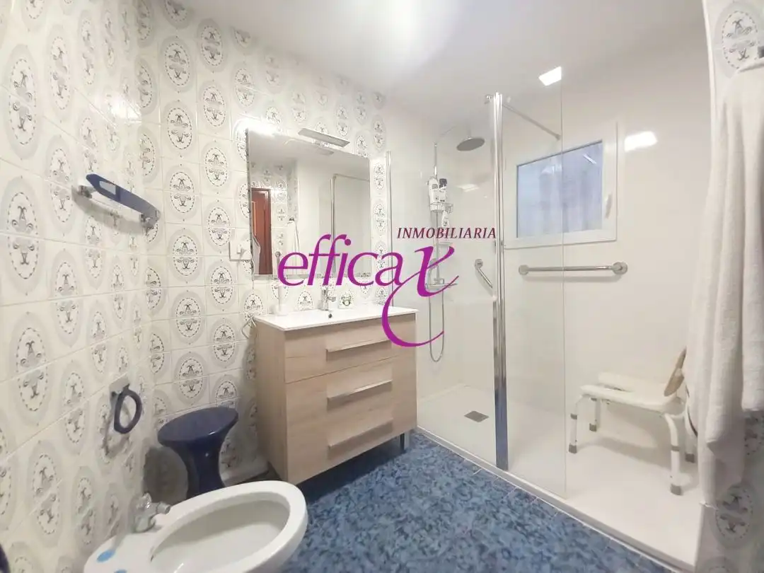 Baño de Piso en venta en Torrijos con Calefacción