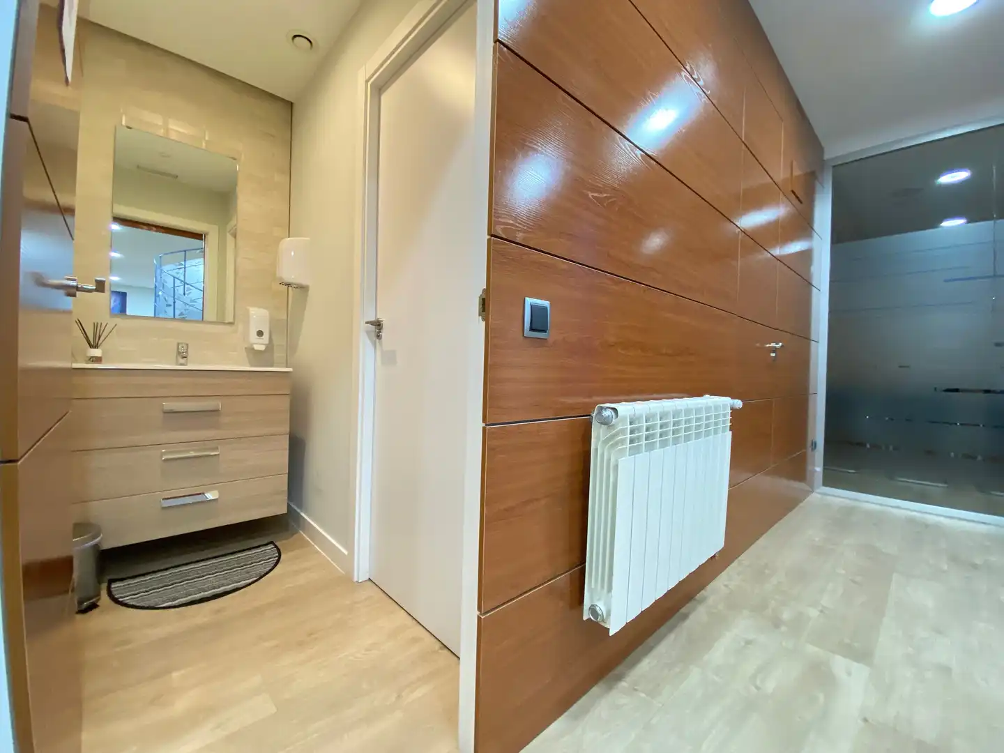 Office for rent in Madrid  with Air Conditioner, Heating and Balcony