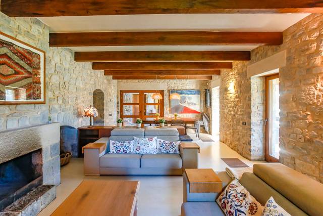 Finca rústica en Venta en Montagut i Oix