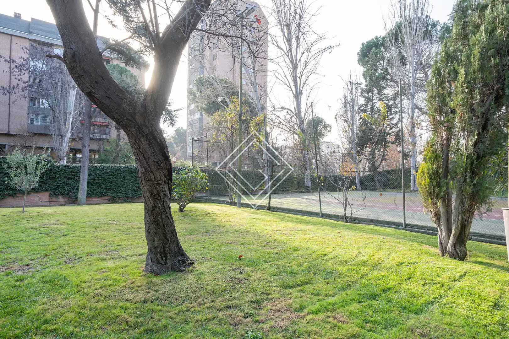 Jardí de Pis en venda en Madrid amb Calefacció, Traster i Piscina