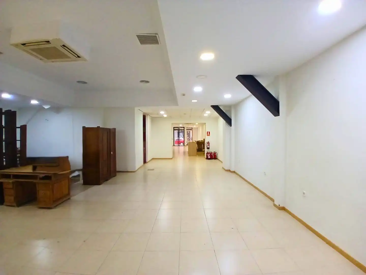 Local en venta en Cartagena con Aire acondicionado