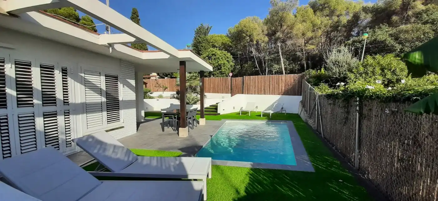 Schwimmbecken von Haus oder Chalet zur Miete in Sant Pere de Ribes mit Klimaanlage, Heizung und Privatgarten