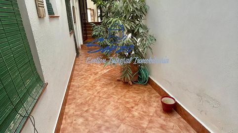 Casa con local comercial en pleno centro de Antequera