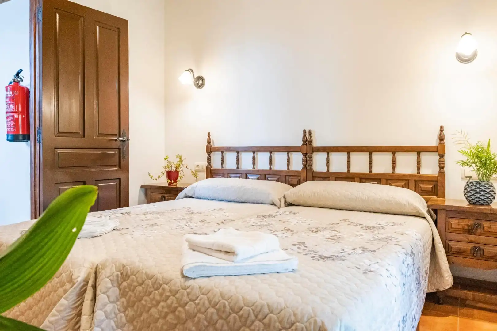 Buildings for sale in Lugar Parres, Parres