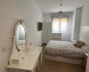 Bedroom of Flat for sale in  Valencia Capital  with Air Conditioner and Heating