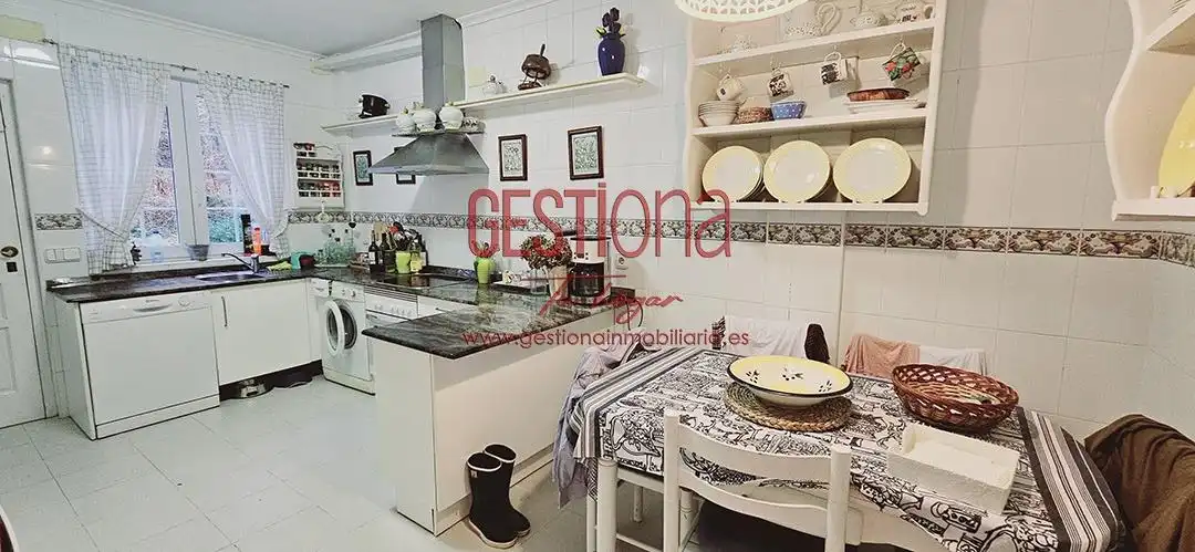 Cocina de Casa o chalet en venta en Solórzano con Jardín privado, Amueblado y Alarma
