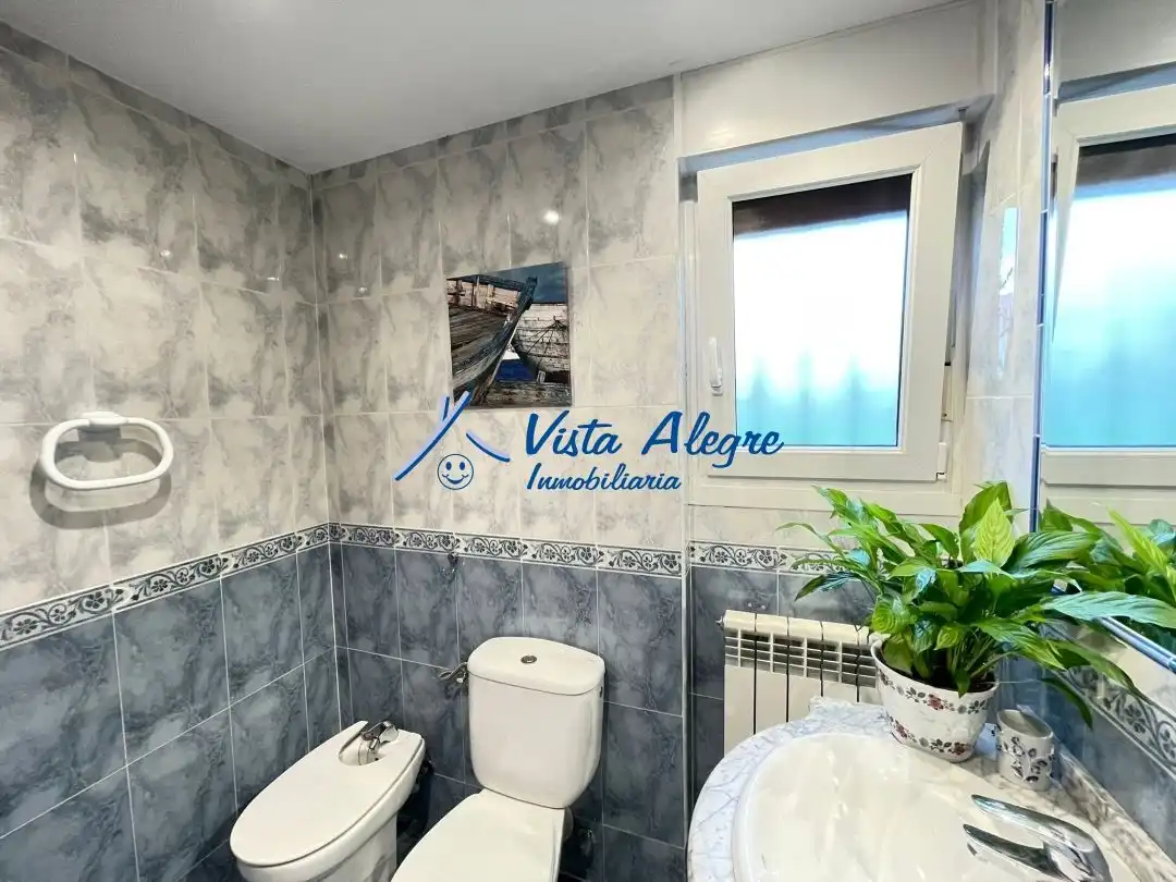 Baño de Casa o chalet en venta en Cuzcurrita de Río Tirón con Calefacción, Jardín privado y Terraza