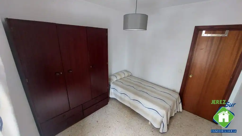 Piso con ascensor en alquiler en El Retiro - Parque Atlántico - Ronda este, imagen 2