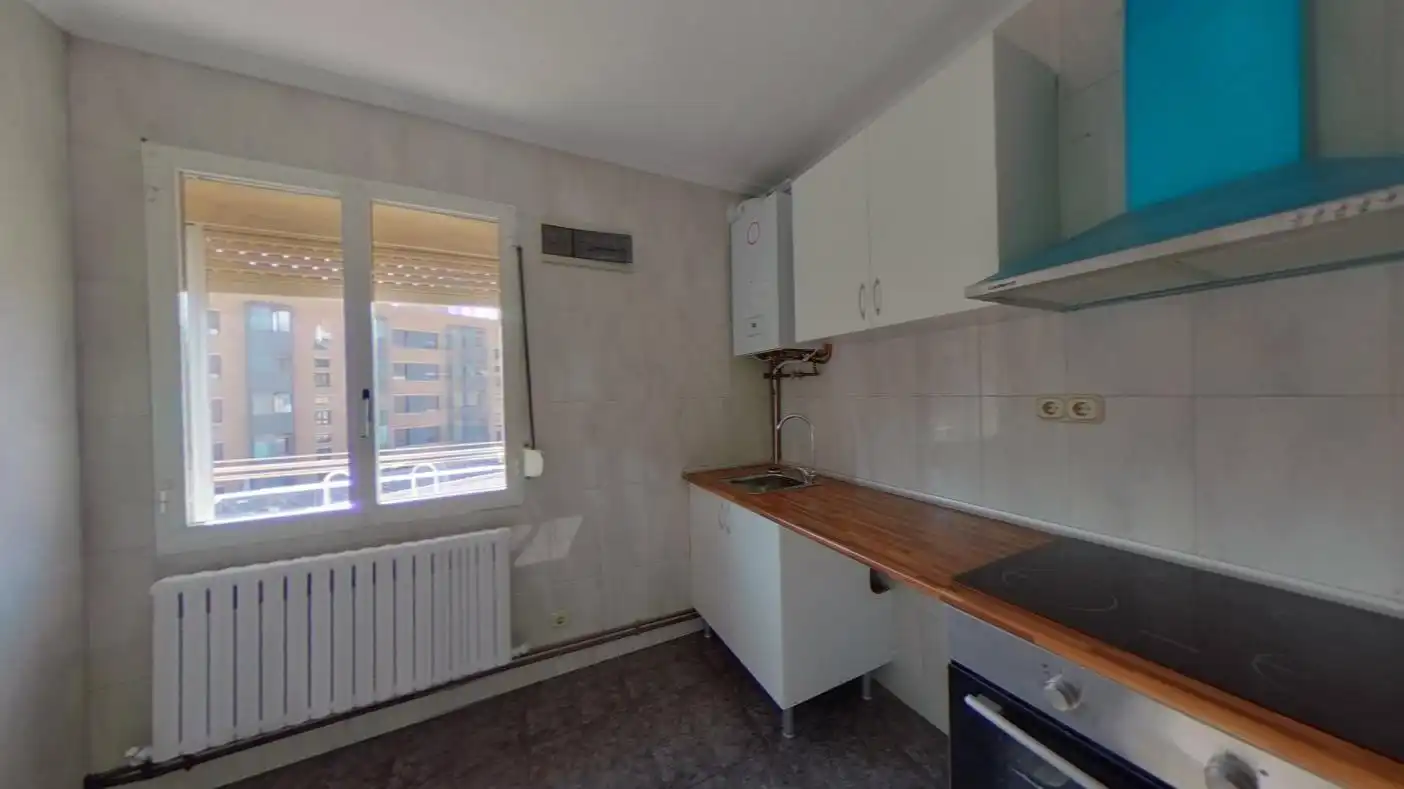 Flat for sale in SANTA ENGRACIA I / SANTA ENGRAZIA I ZEHARKALEA, Buztintxuri
