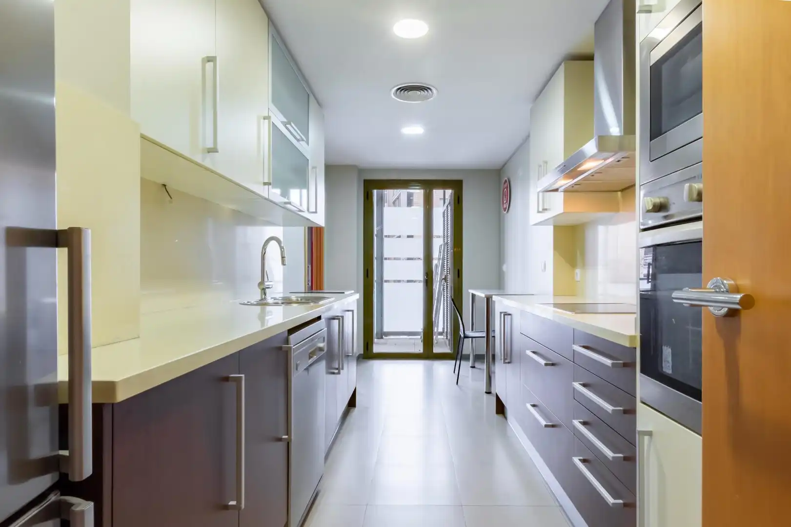 Kitchen of Flat for rent in Sant Cugat del Vallès  with Private garden, Parquet flooring and Terrace