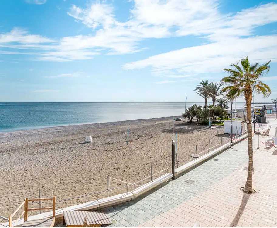 Flat with terrace for sale in San Luis de Sabinillas, imagen 13