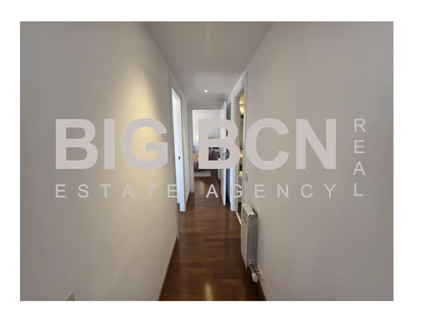 Flat for sale in Barcelona  with Air Conditioner, Heating and Parquet flooring