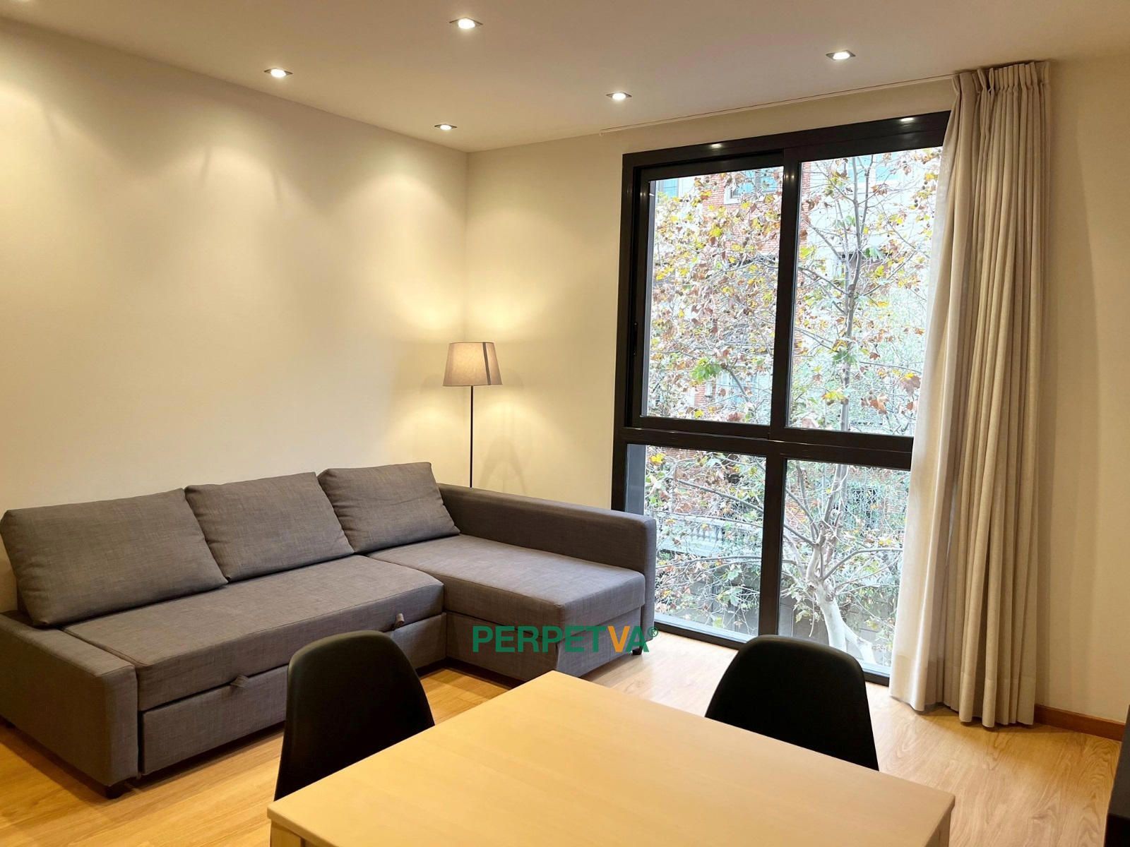Living room of Flat to rent in  Barcelona Capital  with Air Conditioner, Swimming Pool and Furnished
