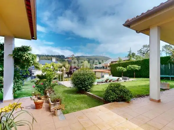 Jardí de Casa o xalet en venda en A Cañiza   amb Calefacció, Jardí privat i Terrassa