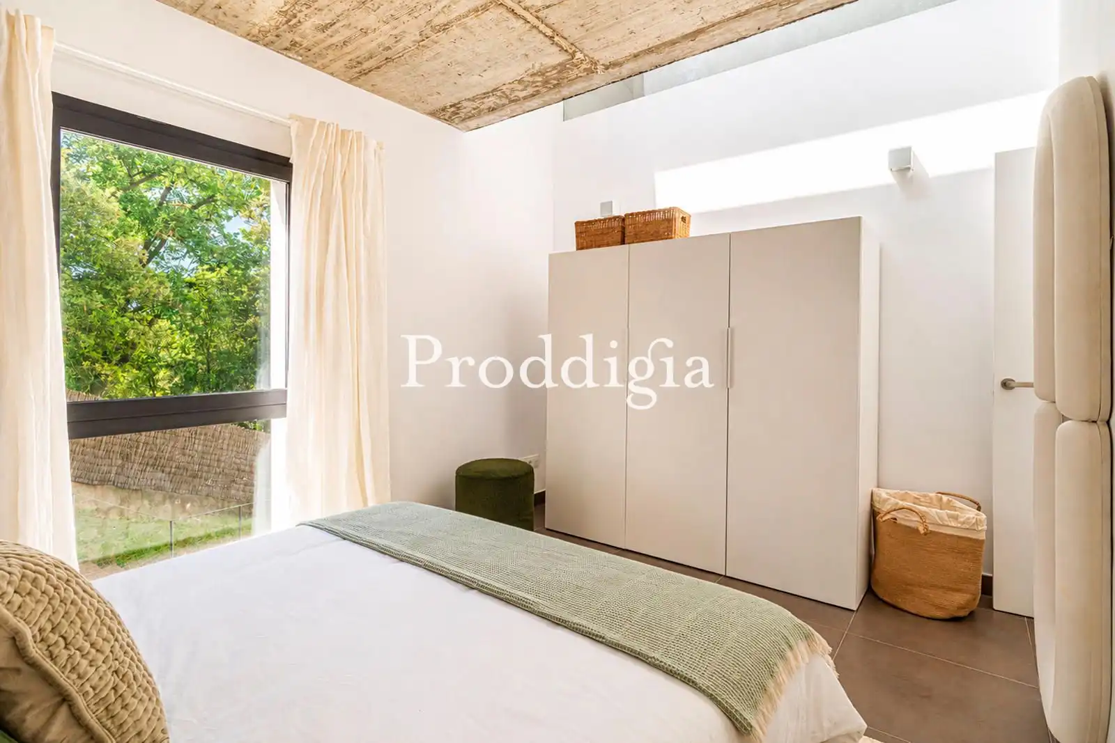 Habitación de Casa o chalet de alquiler en Barcelona con Aire acondicionado, Calefacción y Amueblado