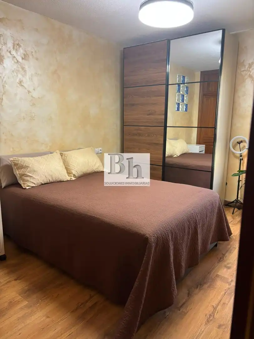 Schlafzimmer von Wohnung zum Verkauf in Málaga mit Klimaanlage, Privatgarten und Parkett