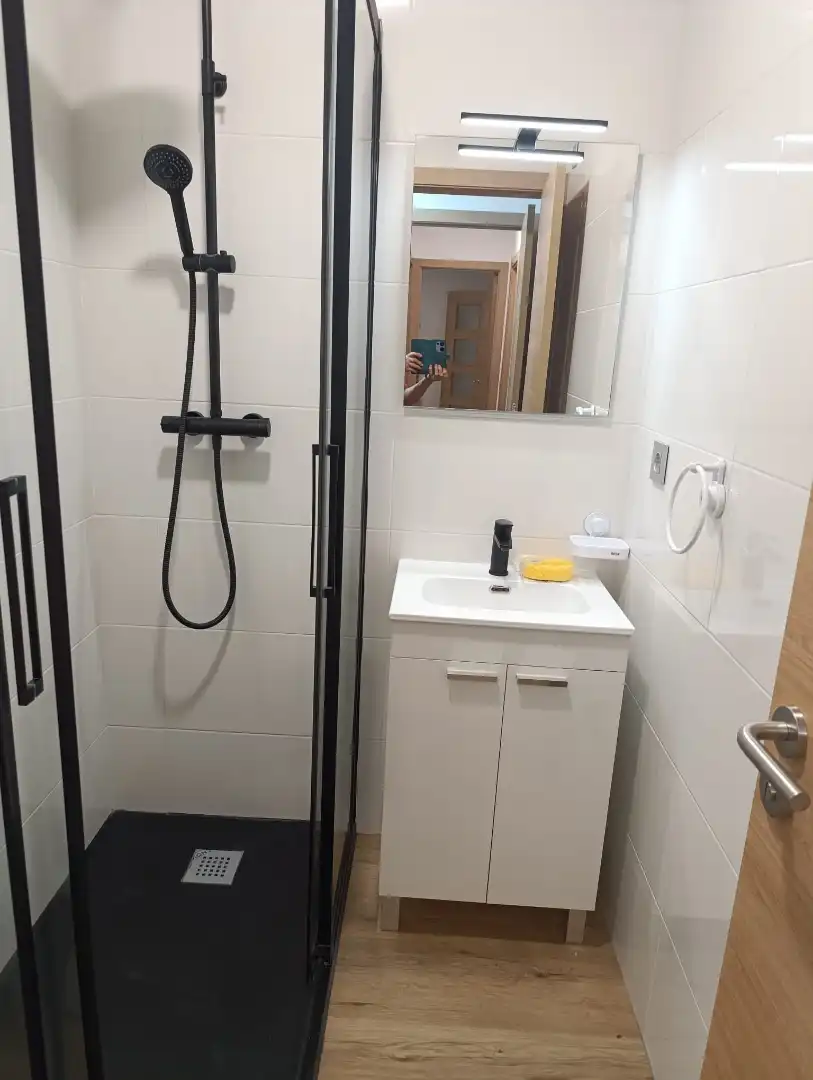 Badezimmer von Wohnung zum Verkauf in Ames mit Terrasse und Balkon