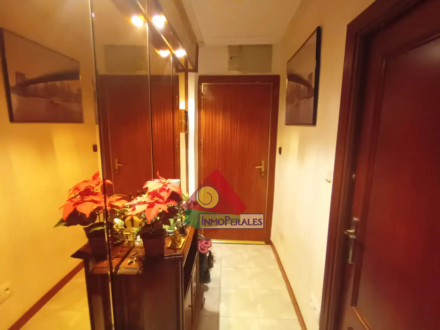 Wohnung zum Verkauf in Madrid mit Klimaanlage und Balkon