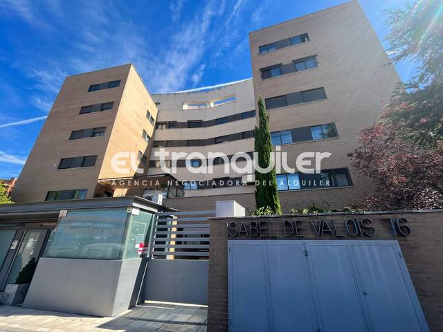 Piso en Alquiler en Avenida Isabel de Valois en Sanchinarro