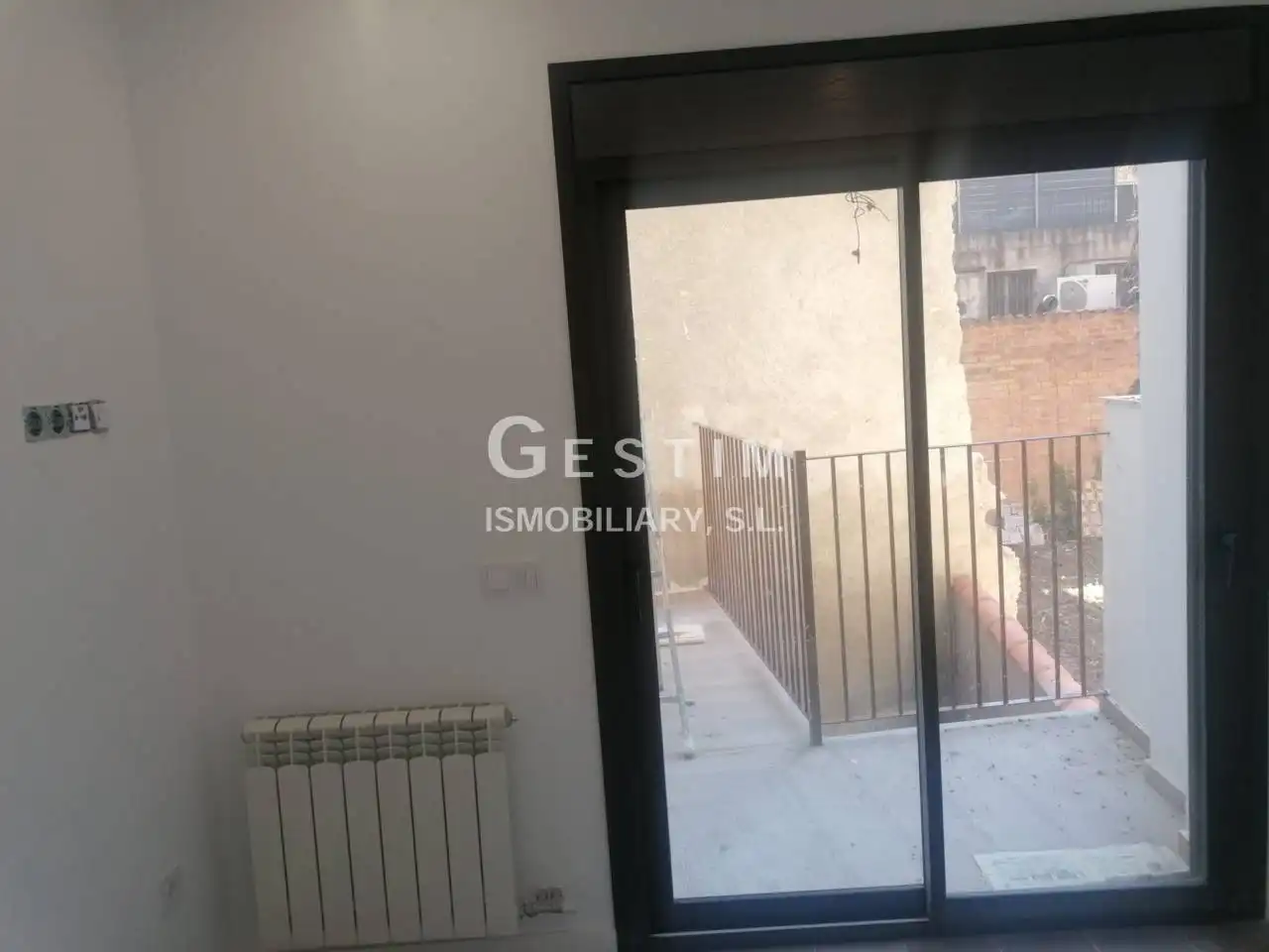 Piso en venta en Vic con Calefacción, Balcón y Alarma