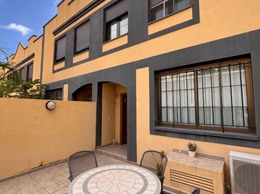 Reihenhaus mit Pool zum Verkauf in Calle Mencey Adeje