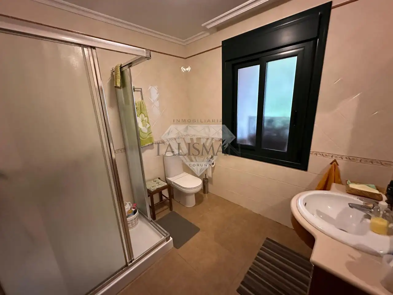 Bathroom of Houses for sale in Marín  with Heating, Private garden and Parquet flooring