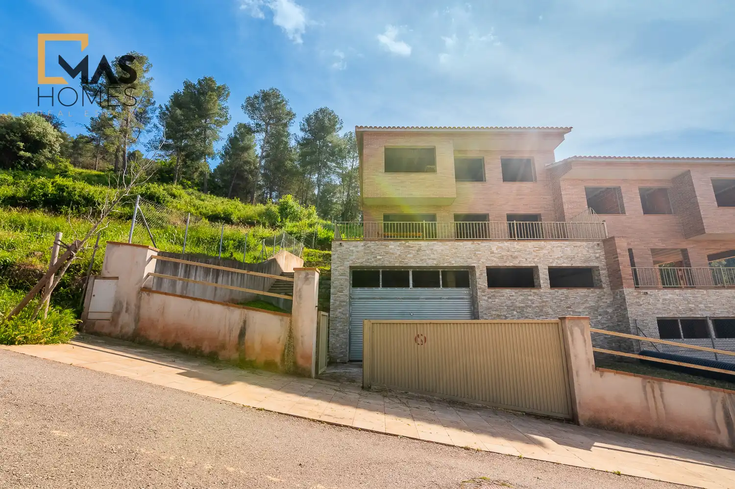 Casa adosada en venda a Ptge de Planella, Castellví de Rosanes