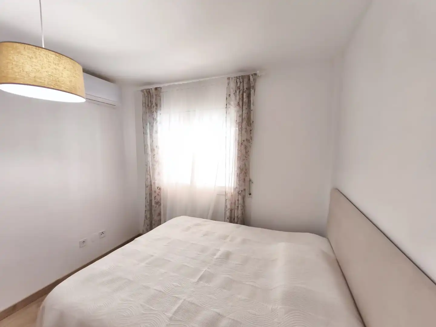 Habitación de Apartamento en venta en Cambrils con Aire acondicionado, Parquet y Terraza