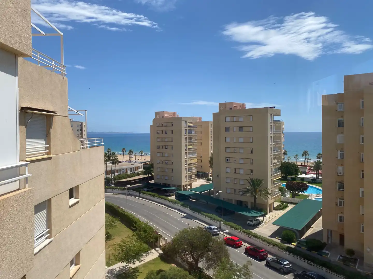 Vista exterior de Pis de lloguer en Alicante / Alacant amb Moblat, Forn i Rentadora