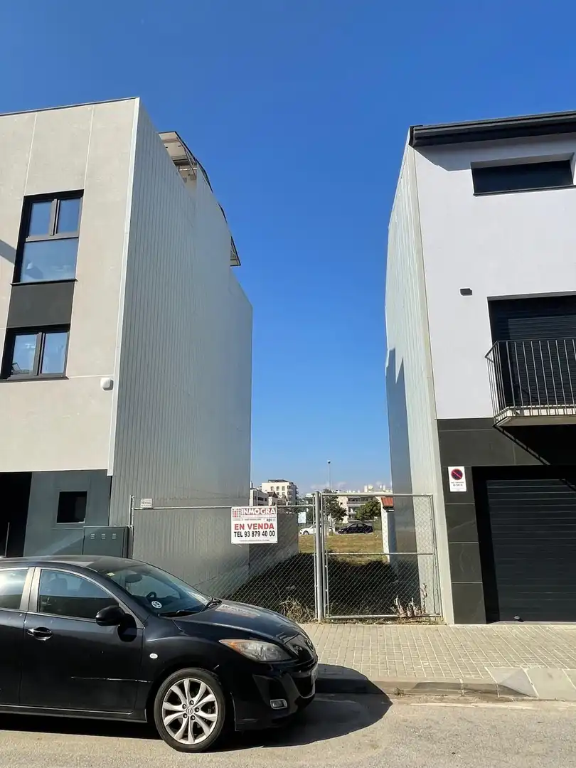 Residential zum Verkauf in Lledoner