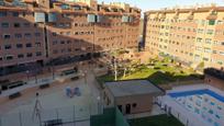 Vista exterior de Dúplex en venda en Alcorcón amb Aire condicionat, Calefacció i Terrassa