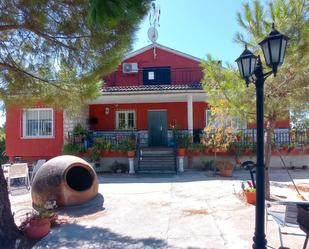 Exterior view of House or chalet for sale in Colmenar de Oreja  with Air Conditioner, Heating and Private garden