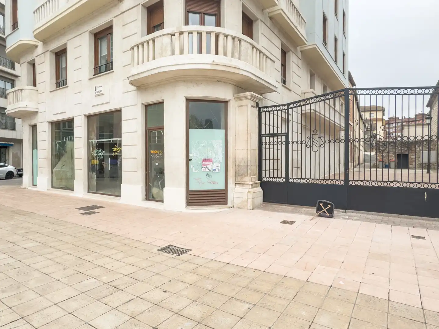 Local comercial en venda a Plaza Luis Martín Santos 3, imagen 15
