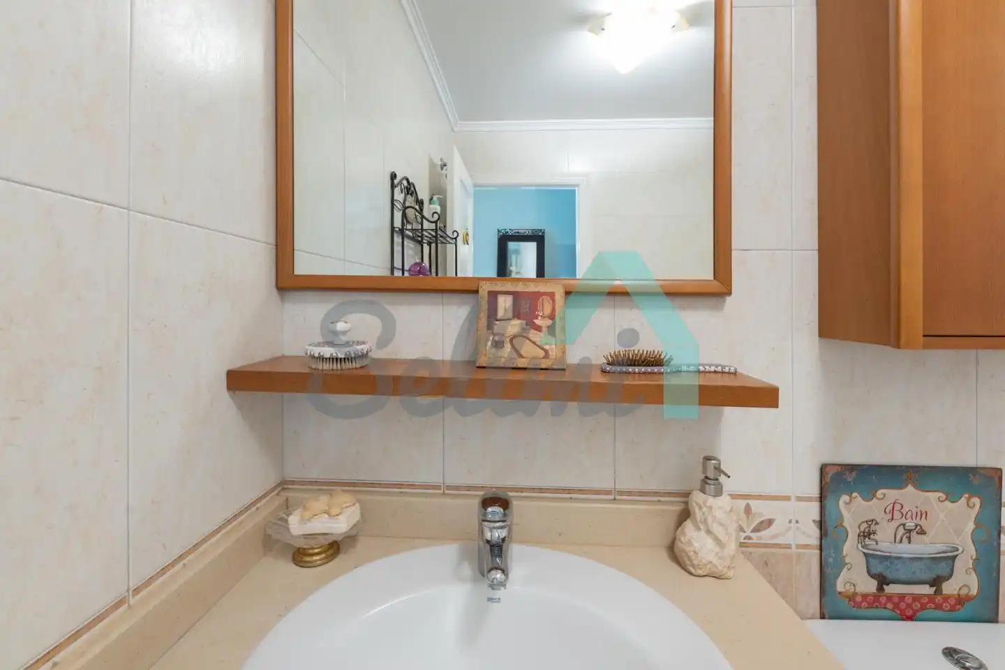 Badezimmer von Wohnung zur untervermieten in Siero mit Heizung, Privatgarten und Parkett
