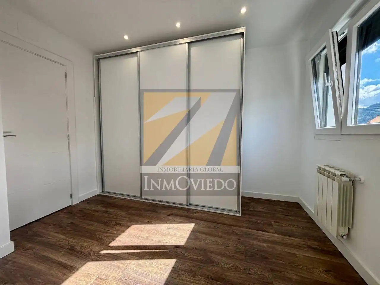 Piso en venta en Calle Ramón y Cajal, La Villa - Bazuelo