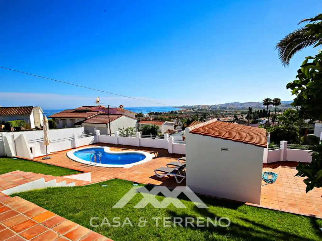 Jardín de Casa o chalet en venta en Vélez-Málaga con Aire acondicionado, Piscina y TV